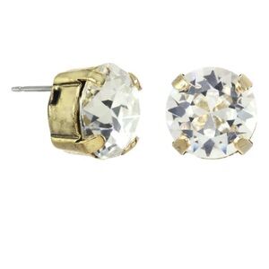 Stud earrings made in 10mm crystal stones
